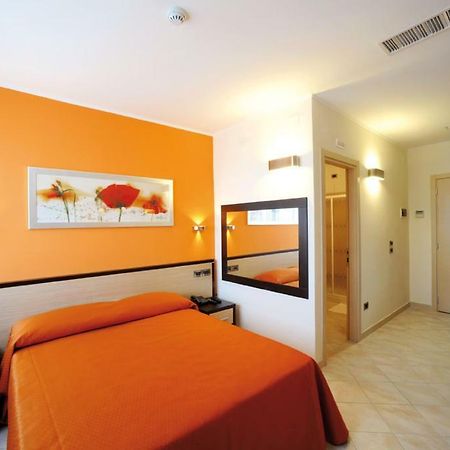 Hotel Cristina Рокка-Сан-Джованні Екстер'єр фото