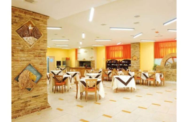 Hotel Cristina Рокка-Сан-Джованні Екстер'єр фото