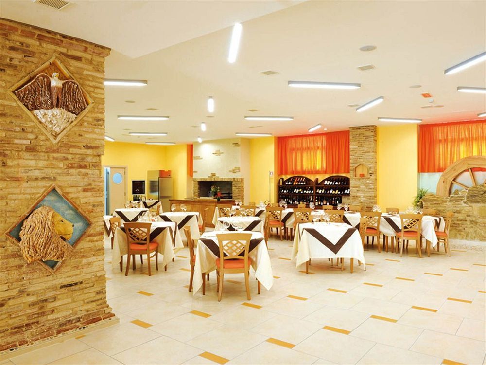 Hotel Cristina Рокка-Сан-Джованні Екстер'єр фото